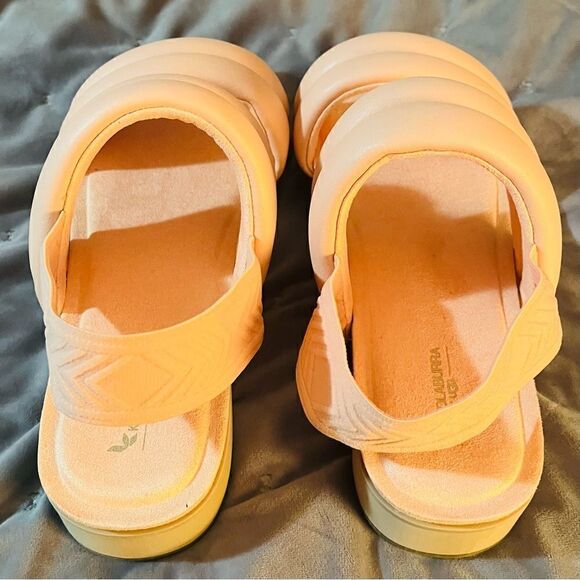 Koolaburra BY UGG ANIDA Puffy Quilted Faux Leather Slide Sandal Apricot 9.5 NIB - Picture 4 of 9